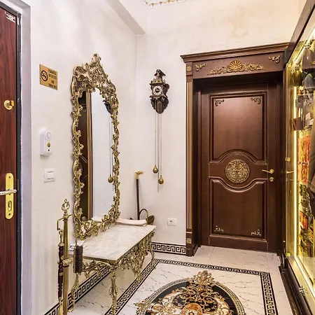 Private Museum Apartment With Antique Decor Bucureşti Exterior foto