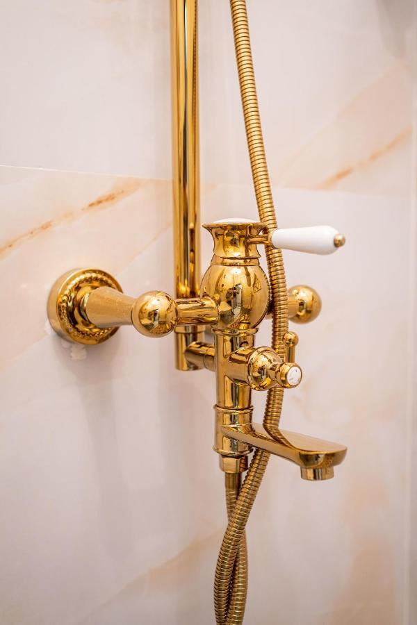Appartamento Private Museum With Antique Decor
