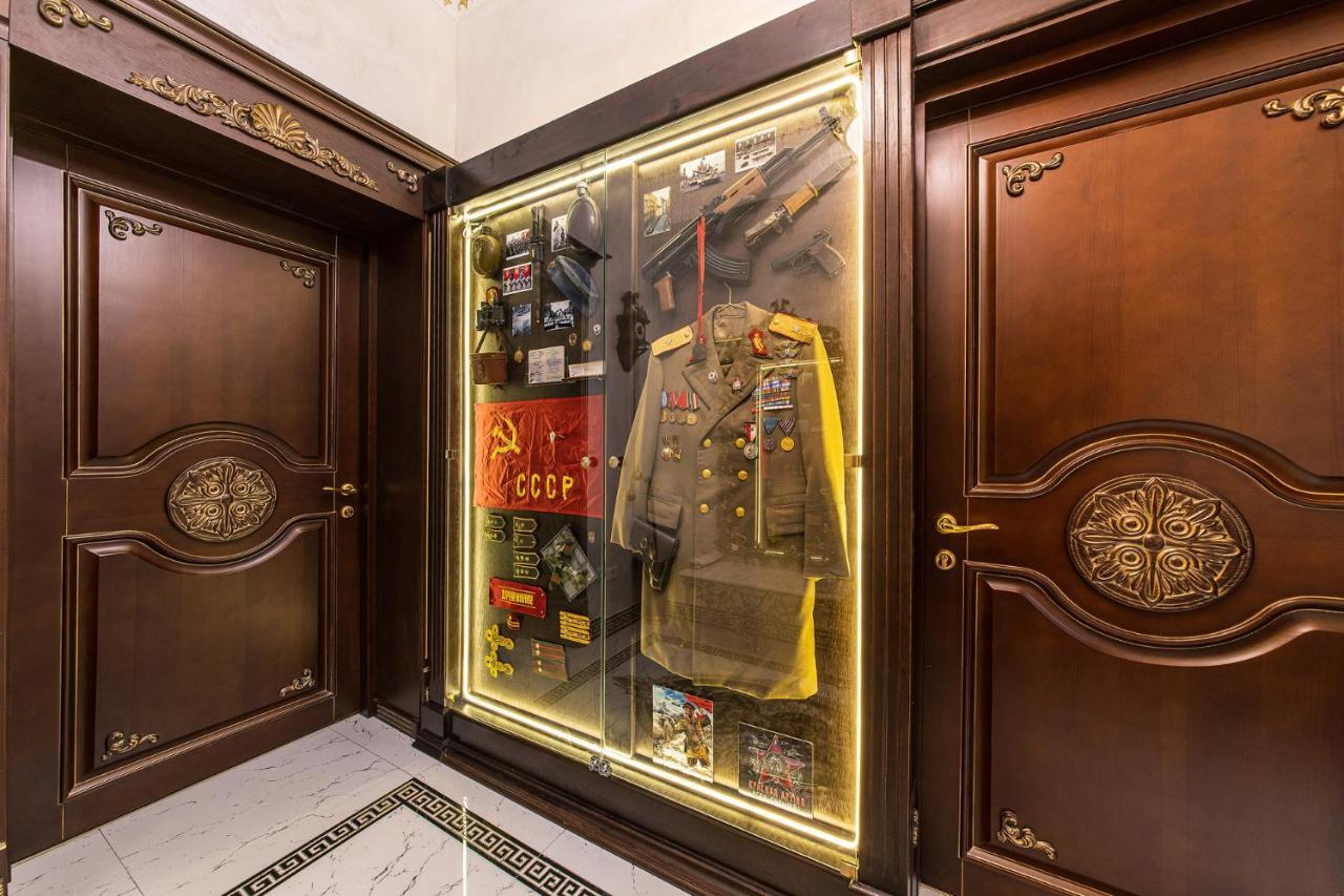 Private Museum With Antique Decor דירה *